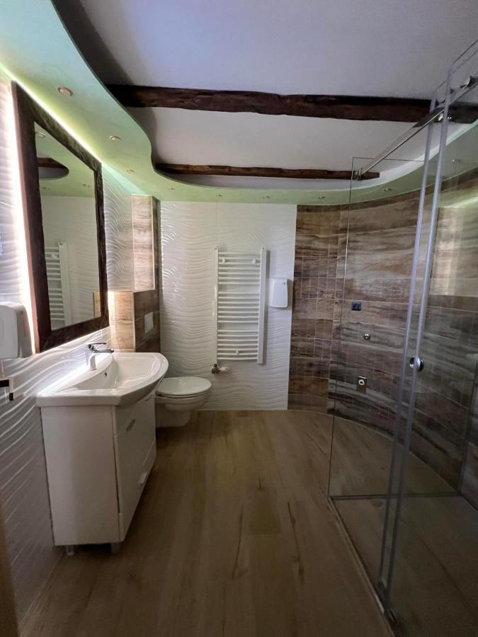 Motel Pizzeria Actros Nova Topola Екстериор снимка